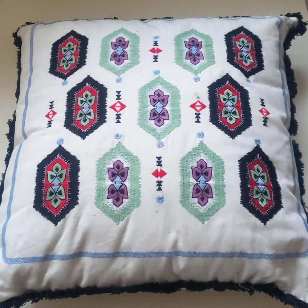 Vera Bradley Romantic Paisley Throw Pillow NWT
